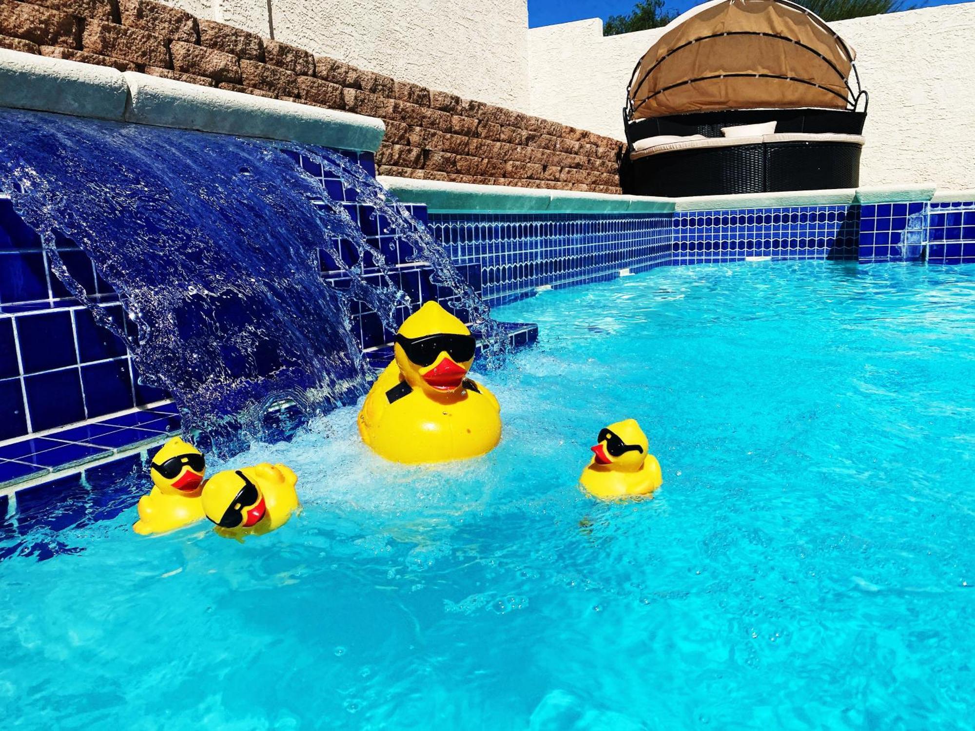 Вилла Amazing Heated Pool And Private Hot Tub 3Br In Heart Of Lv Лас-Вегас Экстерьер фото